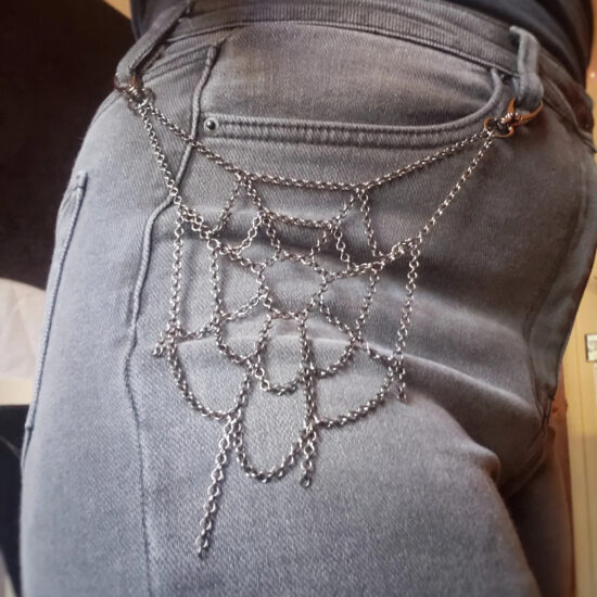 spiderweb belt loop chain