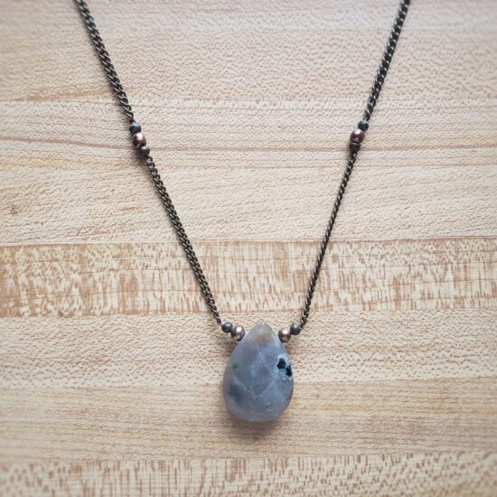 personal collection – stone & pearl pendant