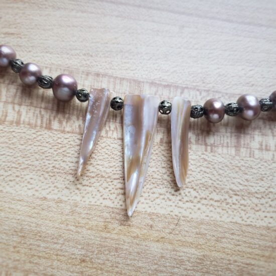 shell point & freshwater pearl choker